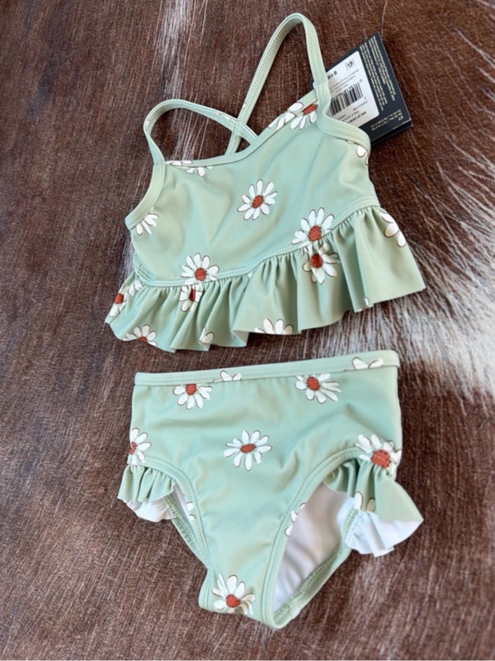 Daisy Ruffle Two-Piece Swimsuit size 2t - Picture 2 of 6